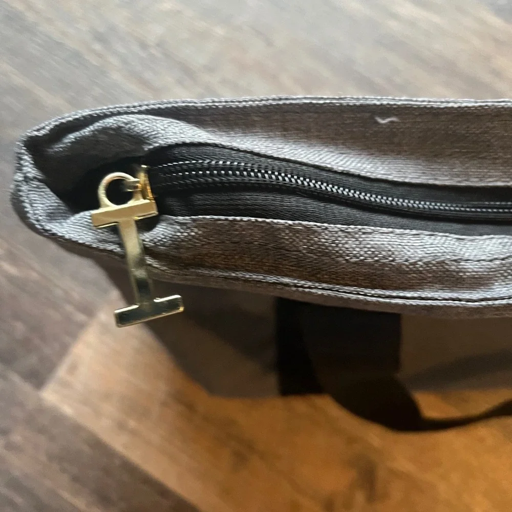 Isaac Mizrahi New York Gray Insulated Lunch‎ Bag Tote Zipper Top